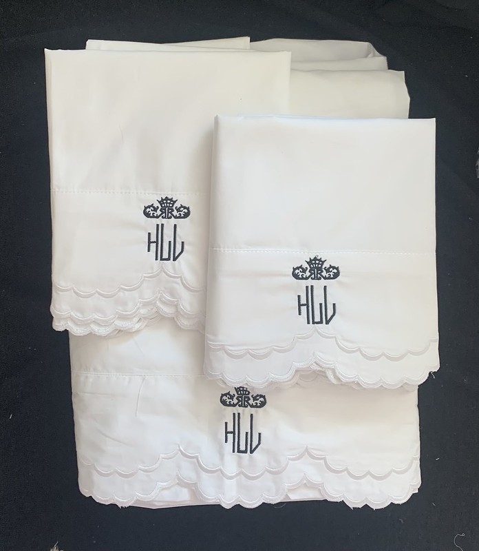 Scalloped Sheet Set Embroidered
